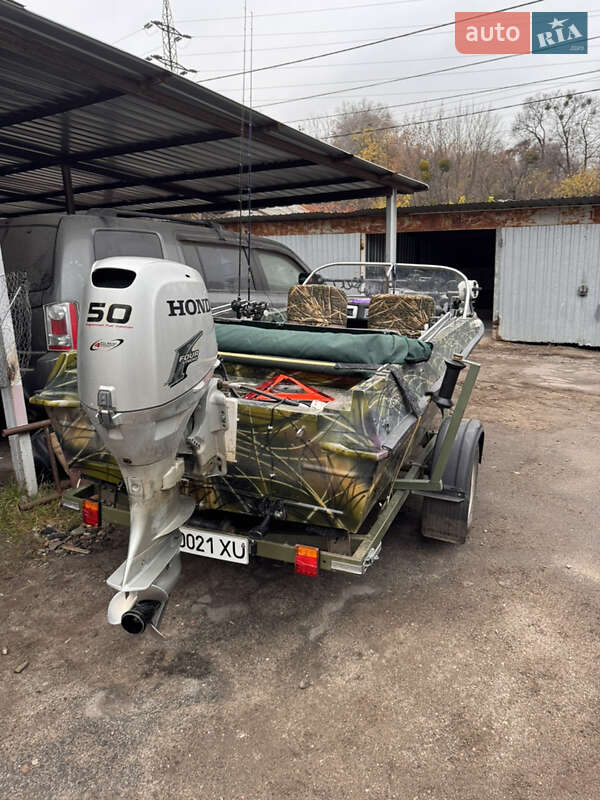 Лодка Крым 1 1979 в Киеве фото 10 Лодка Крым 1 1979 в Киеве