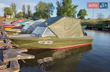 Човен Крим 1 1981 в Кременчуці