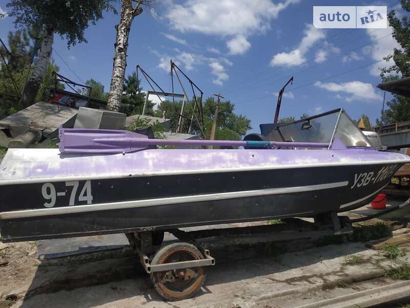 Човен Крим 2м 1980 в Запоріжжі