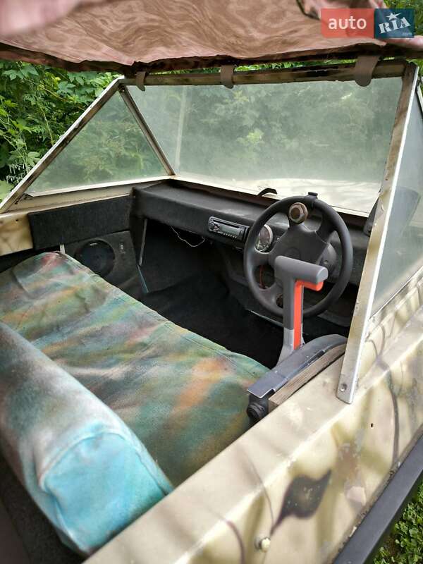 Катер Крым Крым 1990 в Новгород-Северском