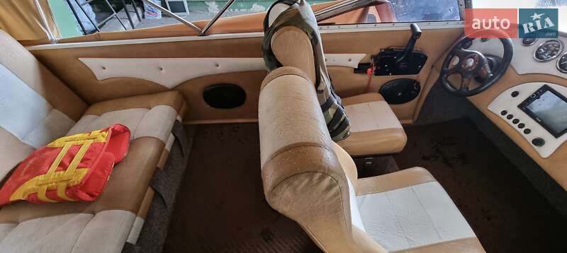 Лодка Крым Крым 1983 в Запорожье