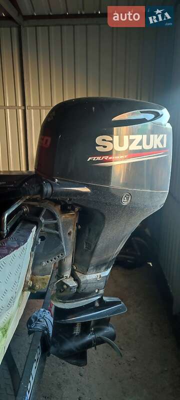 Човен Крим М 1981 в Кременчуці фото 4 Човен Крим М 1981 в Кременчуці