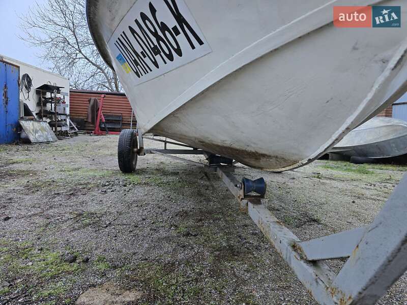 Лодка Крым М 1988 в Запорожье фото 3 Лодка Крым М 1988 в Запорожье