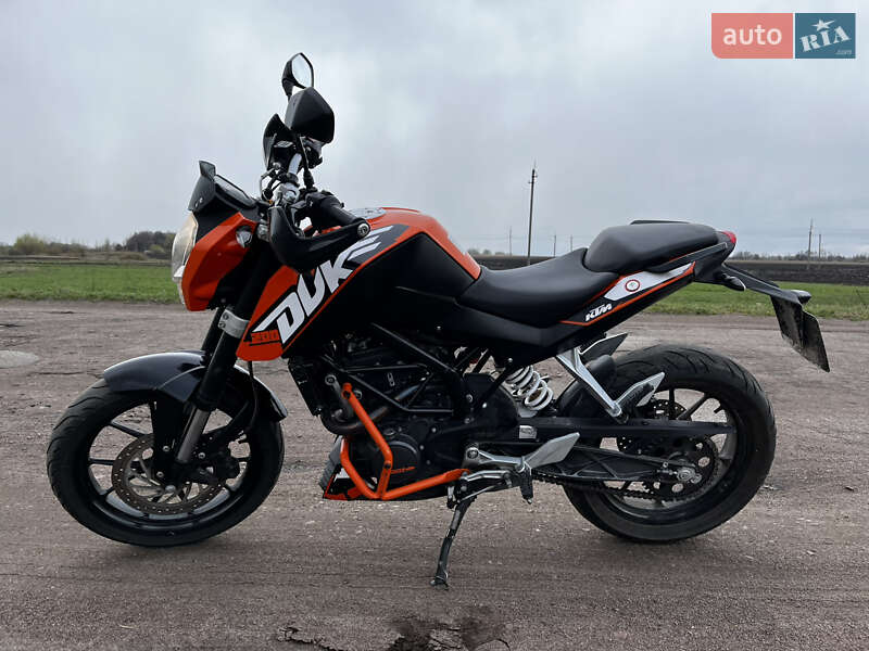 Мотоцикл Спорт-туризм KTM 200 Duke 2012 в Корнині
