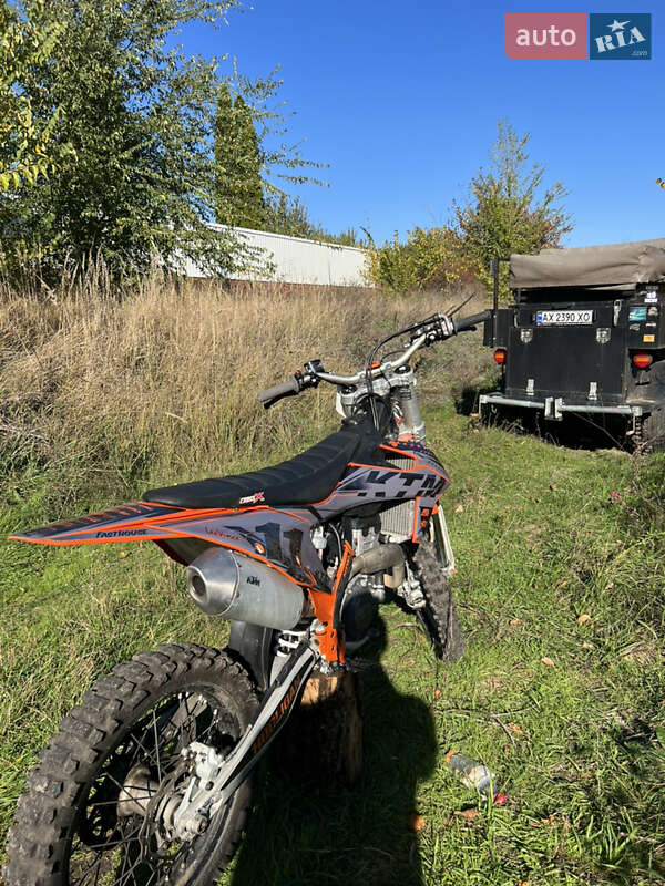 Мотоцикл Кросс KTM 250 SX-F 2019 в 