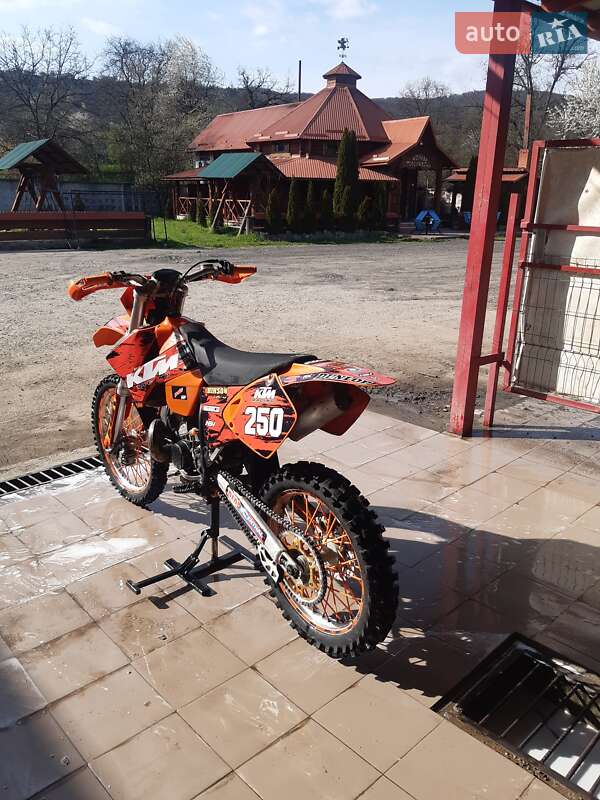 Мотоцикл Кросс KTM 250 SX-F 2005 в Рахове