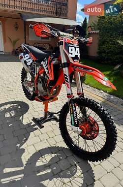 Мотоцикл Кросс KTM 250 SX-F 2022 в 