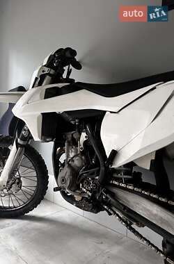Мотоцикл Кросс KTM 250 SX-F 2018 в 