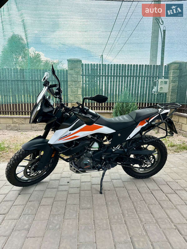Мотоцикл Багатоцільовий (All-round) KTM 390 Adventure 2021 в 