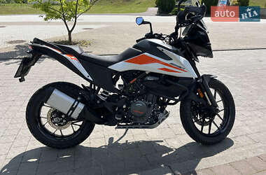 Мотоцикл Багатоцільовий (All-round) KTM 390 Adventure 2021 в 