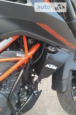 Мотоцикл Без обтекателей (Naked bike) KTM 390 Duke 2023 в Киеве