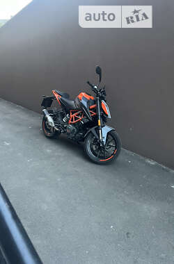 Мотоцикл Без обтекателей (Naked bike) KTM 390 Duke 2023 в Киеве