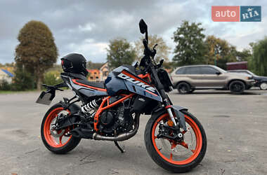 Мотоцикл Без обтекателей (Naked bike) KTM 390 Duke 2024 в 