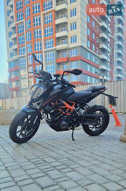 Вантажні моторолери, мотоцикли, скутери, мопеди KTM 390 Duke 2023 в 