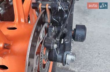 Мотоцикл Без обтікачів (Naked bike) KTM 390 Duke 2014 в 