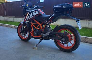 Мотоцикл Без обтікачів (Naked bike) KTM 390 Duke 2014 в 