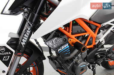 Мотоцикл Без обтекателей (Naked bike) KTM 390 Duke 2020 в 