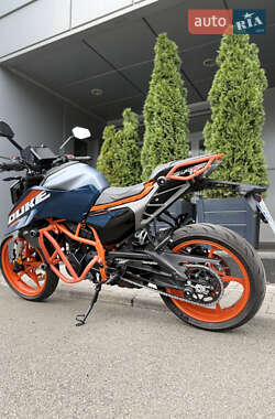 Мотоцикл Без обтекателей (Naked bike) KTM 390 Duke 2024 в 