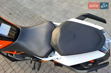 Мотоцикл Без обтекателей (Naked bike) KTM 390 Duke 2018 в 
