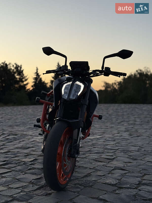 KTM 390 Duke 2021