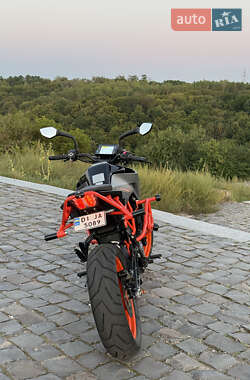 Мотоцикл Без обтекателей (Naked bike) KTM 390 Duke 2021 в 