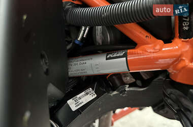 Мотоцикл Без обтекателей (Naked bike) KTM 390 Duke 2024 в 