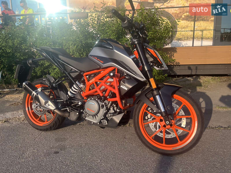Мотоцикл Без обтекателей (Naked bike) KTM 390 Duke 2021 в 