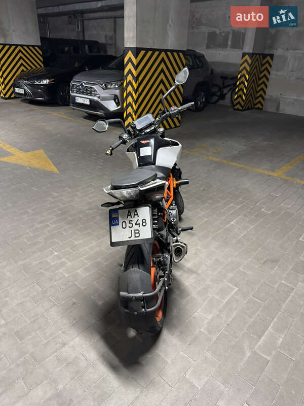 Мотоцикл Без обтекателей (Naked bike) KTM 390 Duke 2020 в Киеве фото 6 Мотоцикл Без обтекателей (Naked bike) KTM 390 Duke 2020 в Киеве