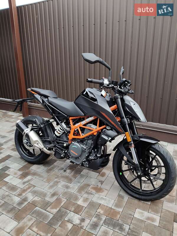 Мотоцикл Без обтекателей (Naked bike) KTM 390 Duke 2023 в Киеве