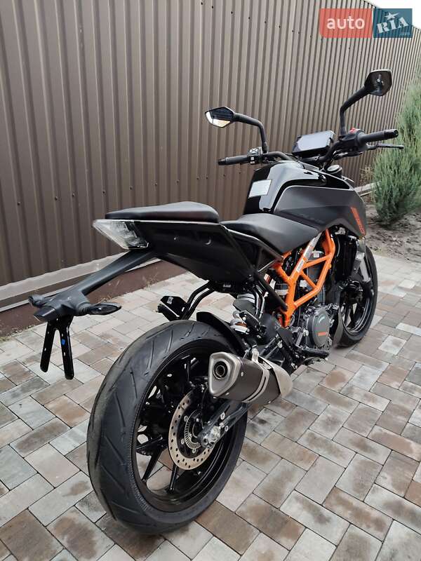 Мотоцикл Без обтекателей (Naked bike) KTM 390 Duke 2023 в Киеве