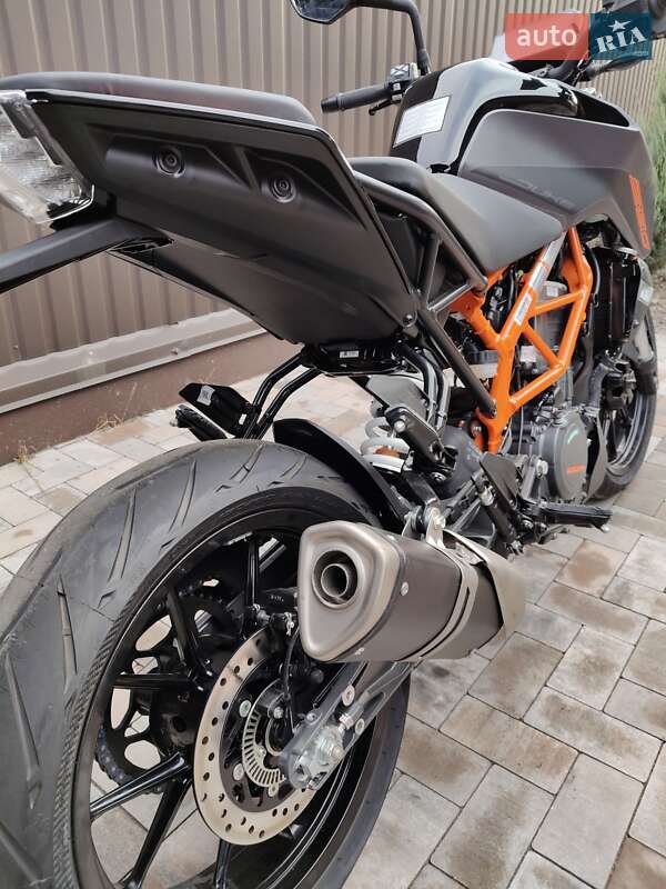Мотоцикл Без обтекателей (Naked bike) KTM 390 Duke 2023 в Киеве