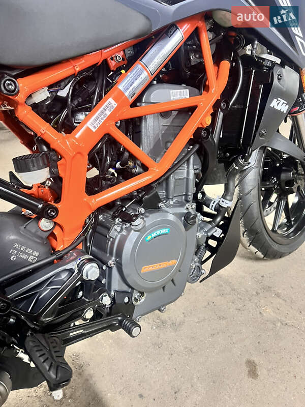 Мотоцикл Без обтекателей (Naked bike) KTM 390 Duke 2023 в Житомире