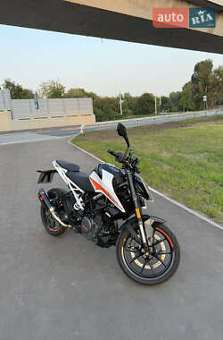 Мотоцикл Без обтекателей (Naked bike) KTM 390 Duke 2024 в Киеве