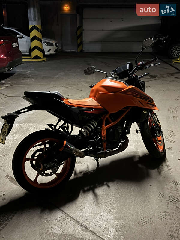Мотоцикл Без обтекателей (Naked bike) KTM 390 Duke 2024 в Киеве