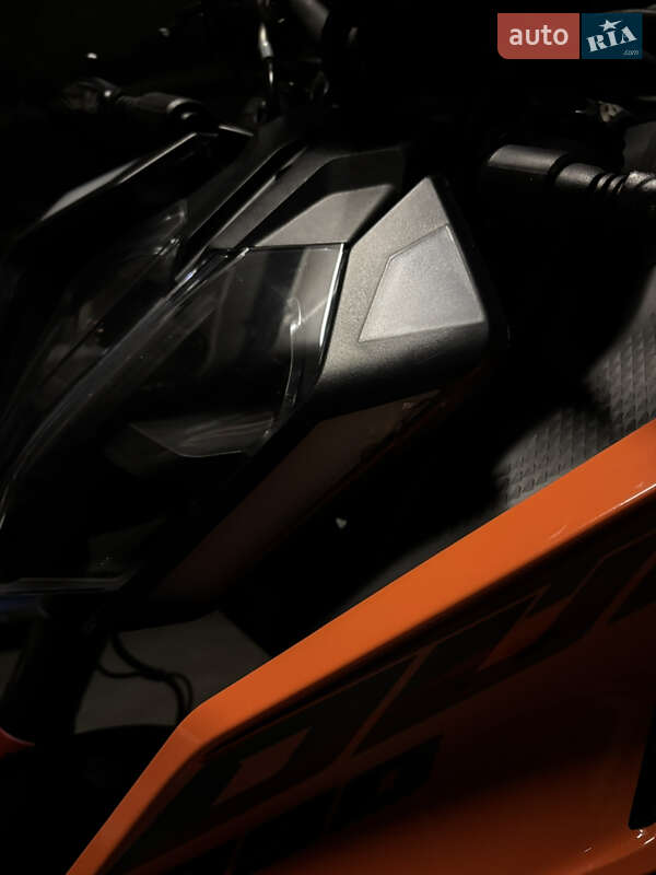 Мотоцикл Без обтекателей (Naked bike) KTM 390 Duke 2024 в Киеве