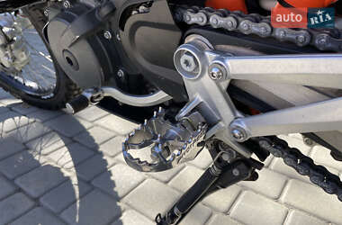 Мотоцикл Многоцелевой (All-round) KTM 690 Enduro 2022 в 