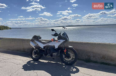 Мотоцикл Многоцелевой (All-round) KTM 790 Adventure 2023 в 