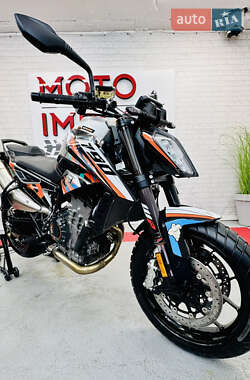 Спортбайк KTM 790 Duke 2019 в 