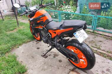Мотоцикл Без обтекателей (Naked bike) KTM 890 Duke 2022 в 