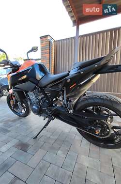 Мотоцикл Без обтекателей (Naked bike) KTM 890 Duke 2021 в 