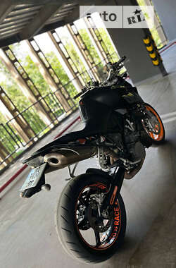 Мотоцикл Без обтекателей (Naked bike) KTM 990 Super Duke 2009 в 