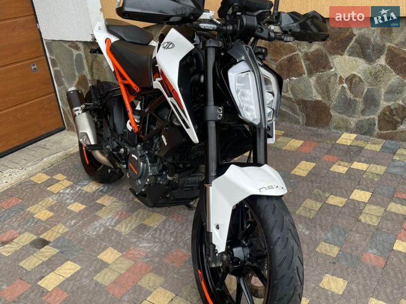 Мотоцикл Классик KTM Duke 125 2017 в Львове фото Мотоцикл Классик KTM Duke 125 2017 в Львове