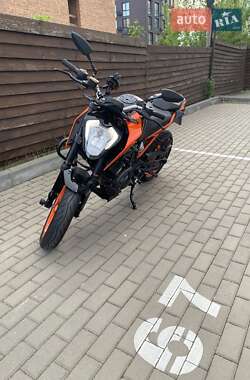 Мотоцикл Без обтекателей (Naked bike) KTM Duke 2020 в 