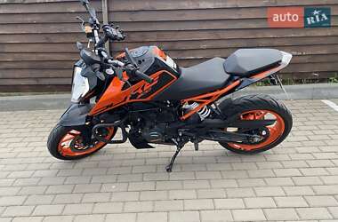 Мотоцикл Без обтекателей (Naked bike) KTM Duke 2020 в 