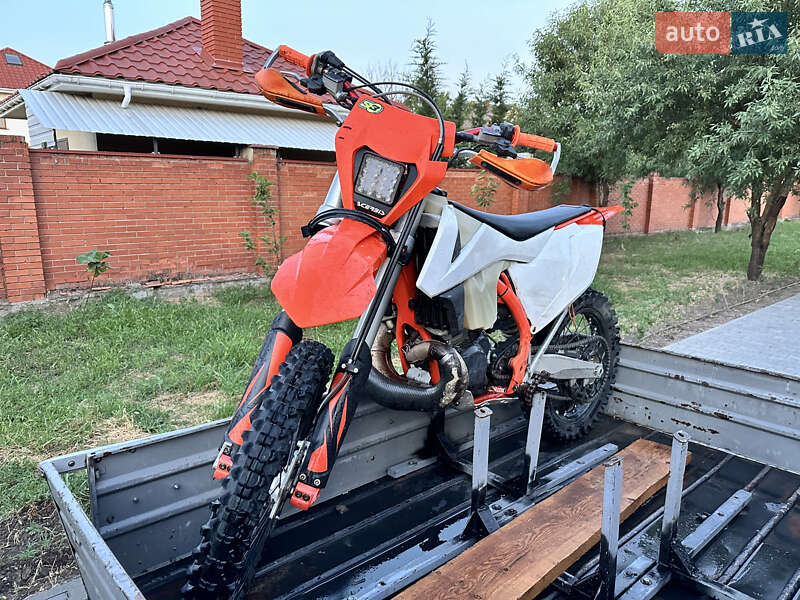 Мотоцикл Позашляховий (Enduro) KTM EXC 300 2019 в Одесі