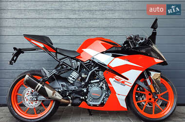 Спортбайк KTM RC 125 2018 в 