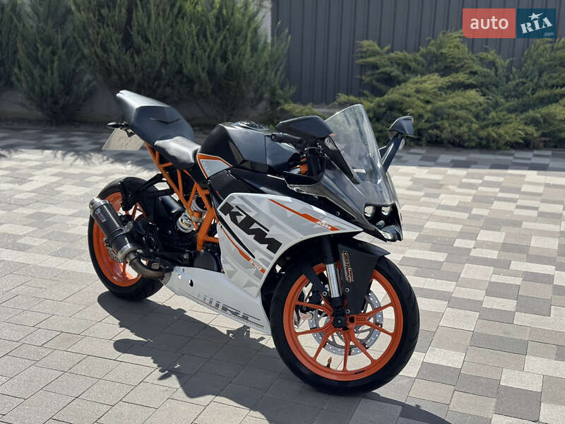 Мотоцикл Спорт-туризм KTM RC 390 2015 в 