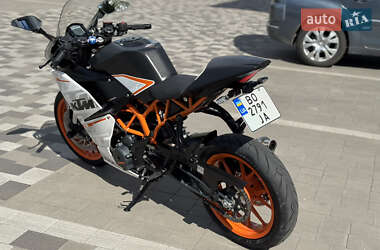 Мотоцикл Спорт-туризм KTM RC 390 2015 в 