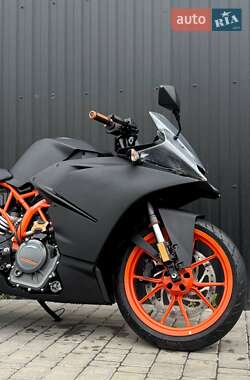 Спортбайк KTM RC 390 2018 в 