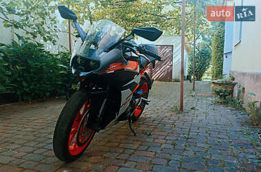 Спортбайк KTM RC 390 2017 в 